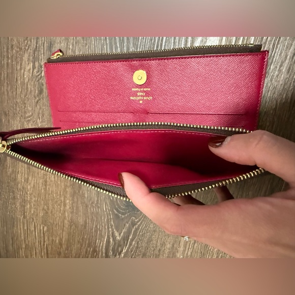 Louis Vuitton Monogram Wallet - Picture 5 of 7